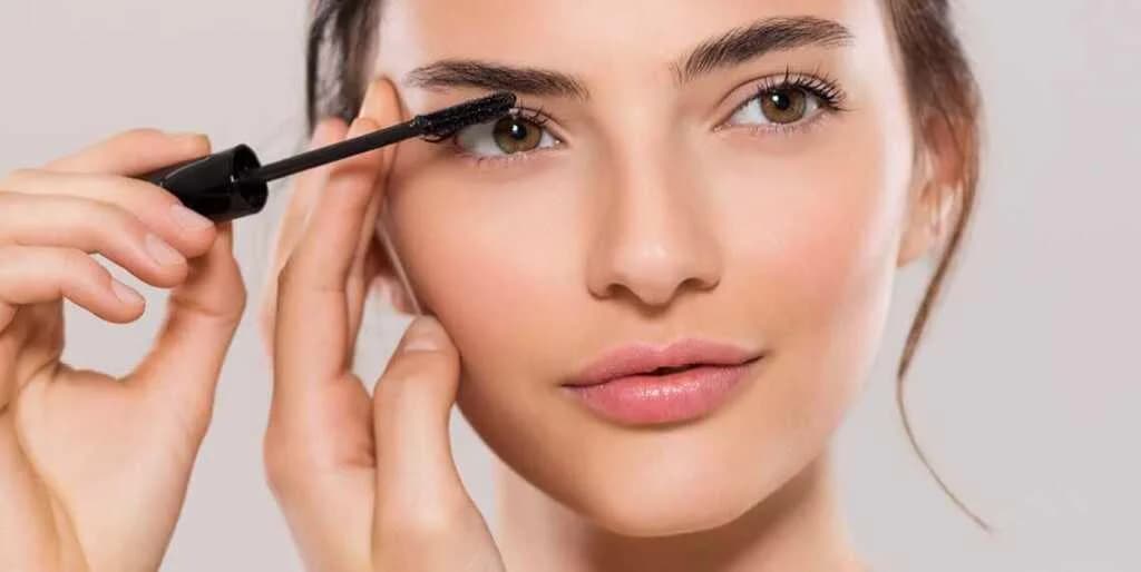 ဈေးသင့်တင့်ပြီး Quality လည်းကောင်းတဲ့ အကောင်းဆုံး Drugstore Mascara 8 မျိုး