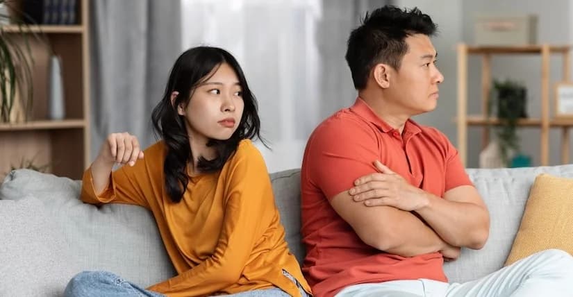 သင့်ချစ်သူက သင့်နဲ့လမ်းခွဲချင်နေတယ်ဆိုတာ သိသာစေတဲ့အချက် ၅ ချက်