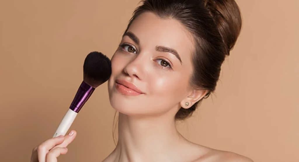 Sweat-Proof Makeup Look မျိုးရဖို့အတွက် သတိထားပြင်ဆင်ရမယ့်အရာများ