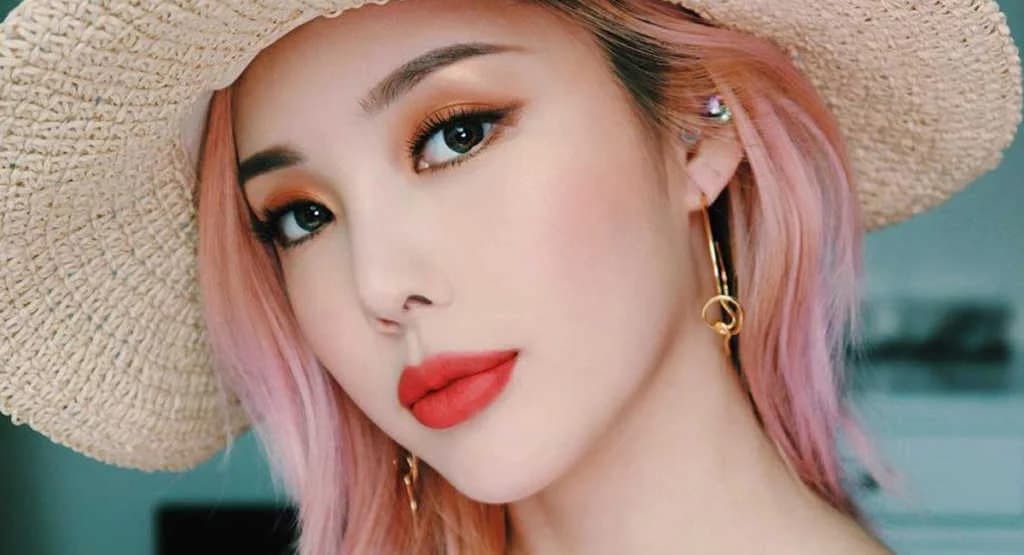 မိတ်ကပ်ပြင်ထားတာတစ်နေကုန်ကြာရှည်ခံစေဖို့ လုပ်ပေးရမယ့်အချက် ၇ ချက်