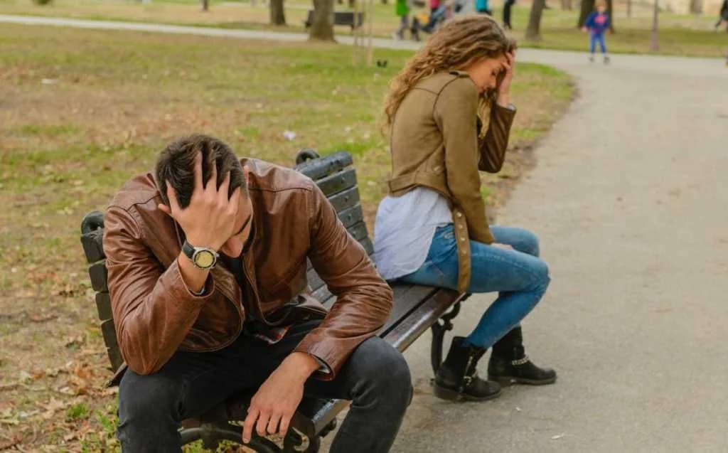 သင့်ပါတနာဟာ Relationship မှာ မပျော်ရွှင်ဘူးဆိုတာ ပြသနေတဲ့လက္ခဏာများ