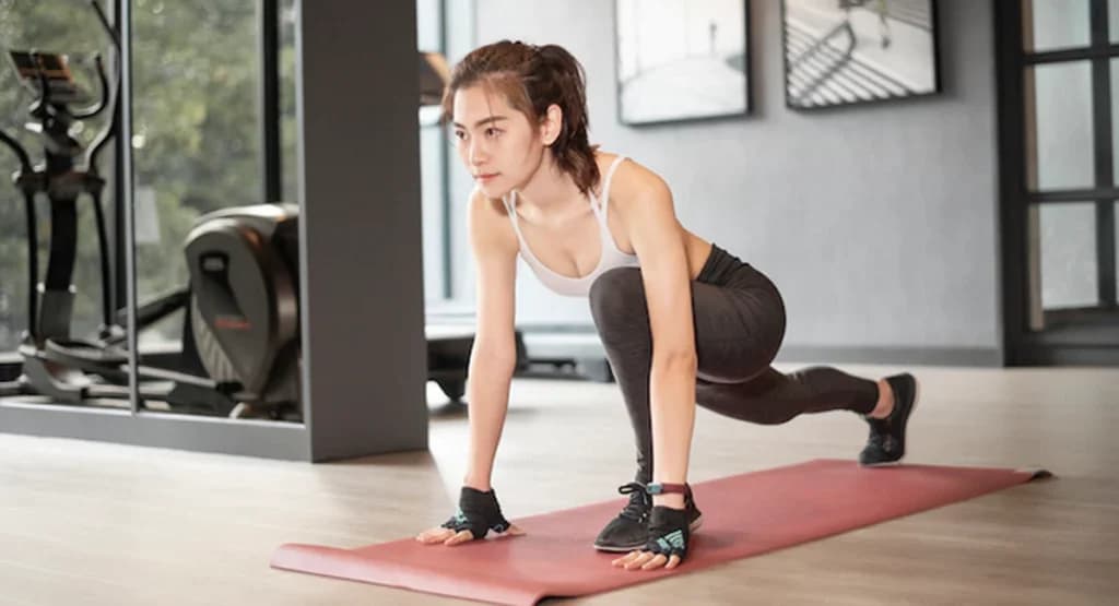Gym သွားစရာမလိုပဲ ခန္ဓာကိုယ်အချိုးအစားပိုလှလာစေမယ့် Full Body Workout Plan