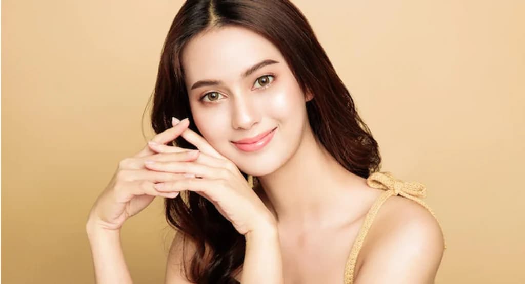 မိတ်ကပ်လိမ်းထားတာ ကြာရှည်ခံစေဖို့အတွက် သုံးပေးဖို့လိုတဲ့အရာများ