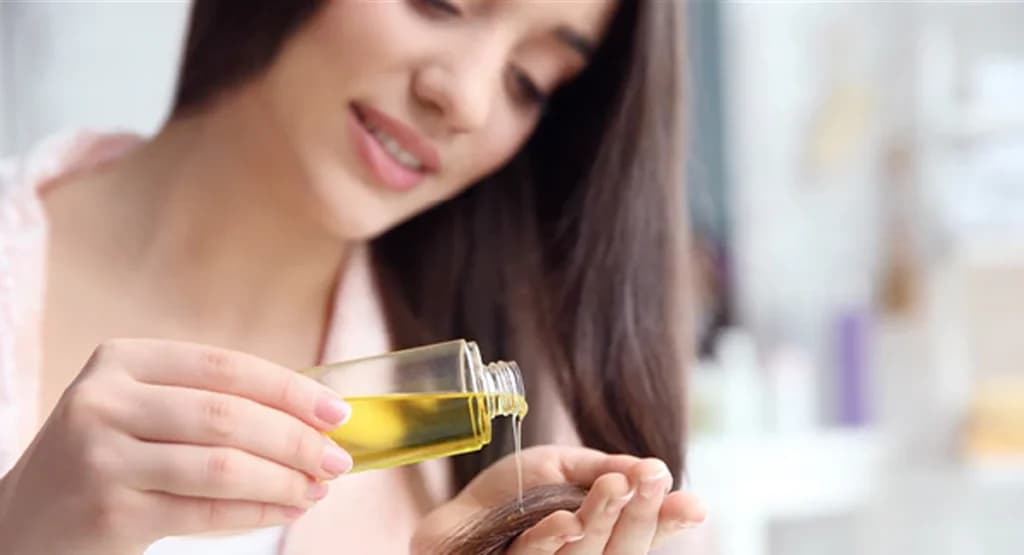 ဆံပင်ကို Hair Oil လိမ်းတဲ့အချိန်မှာ ပြုလုပ်မိတတ်တဲ့အမှားများ