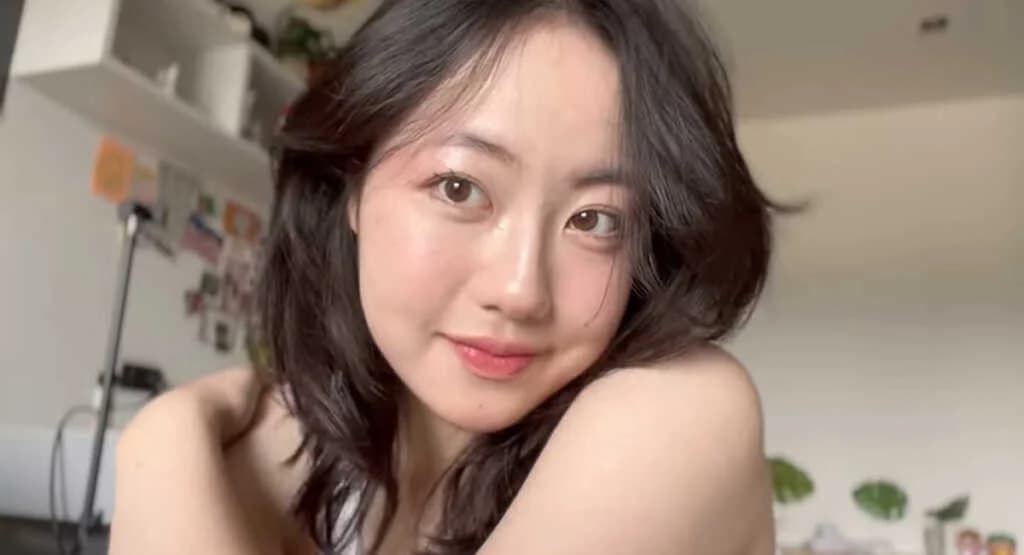 ပါးပါးကြည်ကြည်လေးနဲ့ Glow ပြီးလှနေမယ့် Makeup Look ပြင်နည်း
