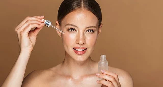 Anti-Aging အတွက် အကောင်းဆုံး Serum (၅) မျိုး