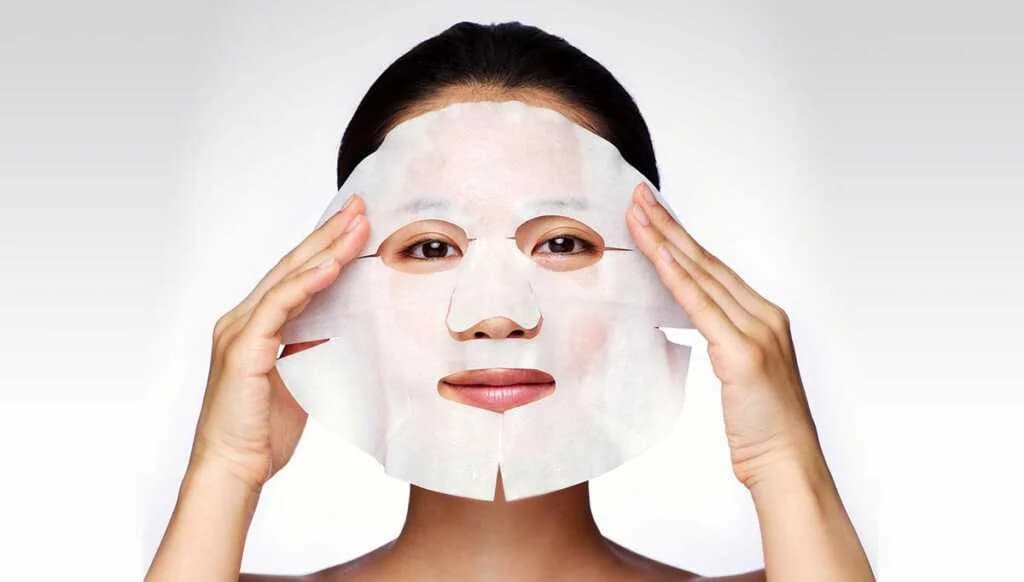Face Mask သုံးနေကျ ပျိုမေတို့ အတွက် အထိရောက်ဆုံး သုံးနည်း (၈) မျိုး