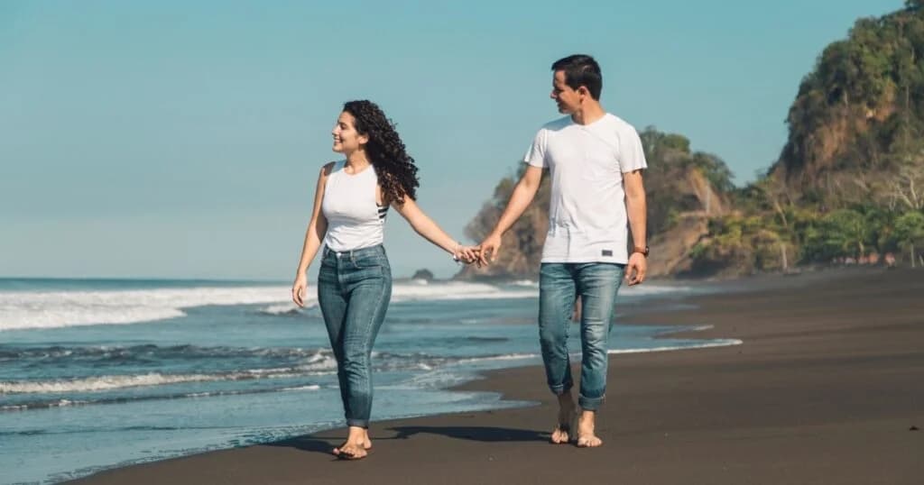 Relationships တွေမှာ ပျော်ရွှင်မှုရှိဖို့ဆိုရင် ဘာတွေလိုအပ်လဲ