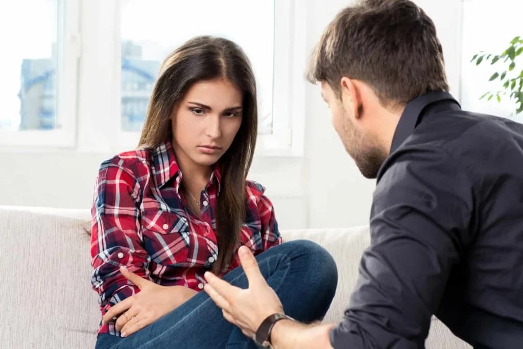 ရုန်းထွက်သင့်တဲ့ Toxic Relationship ရဲ့ လက္ခဏာ ( ၆ ) ချက်