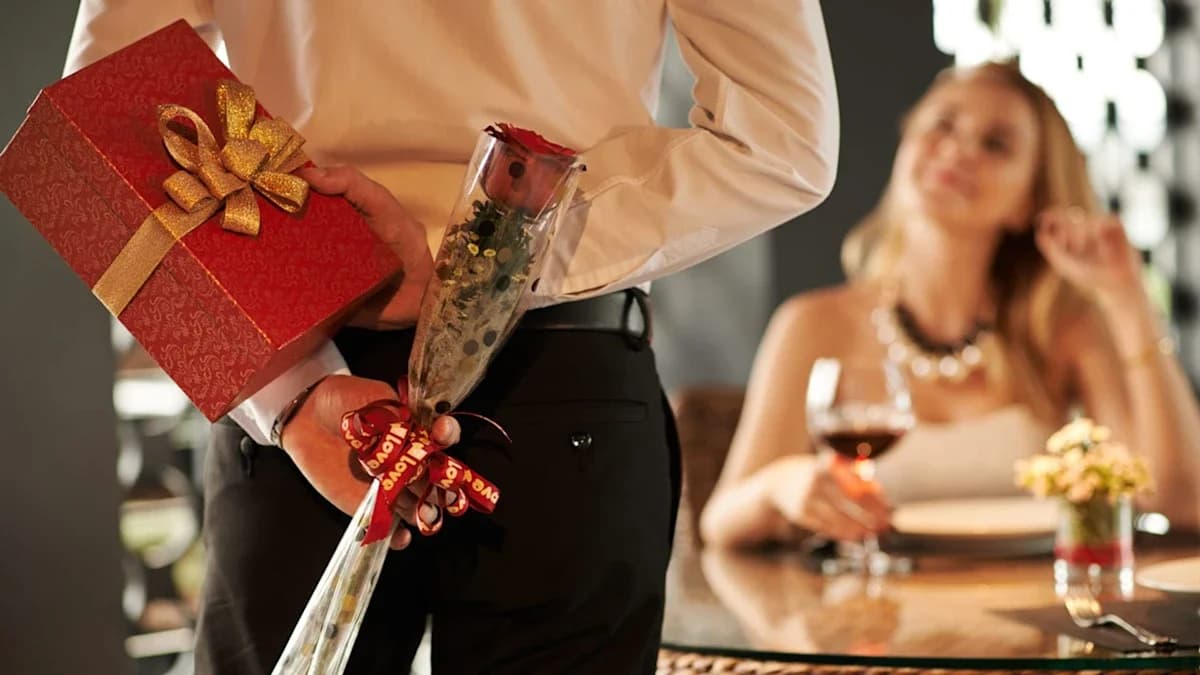 Valentine’s Day မှာ ချစ်သူကောင်မလေးကို မပေးသင့်တဲ့ ပစ္စည်း ( 6 ) မျိုး