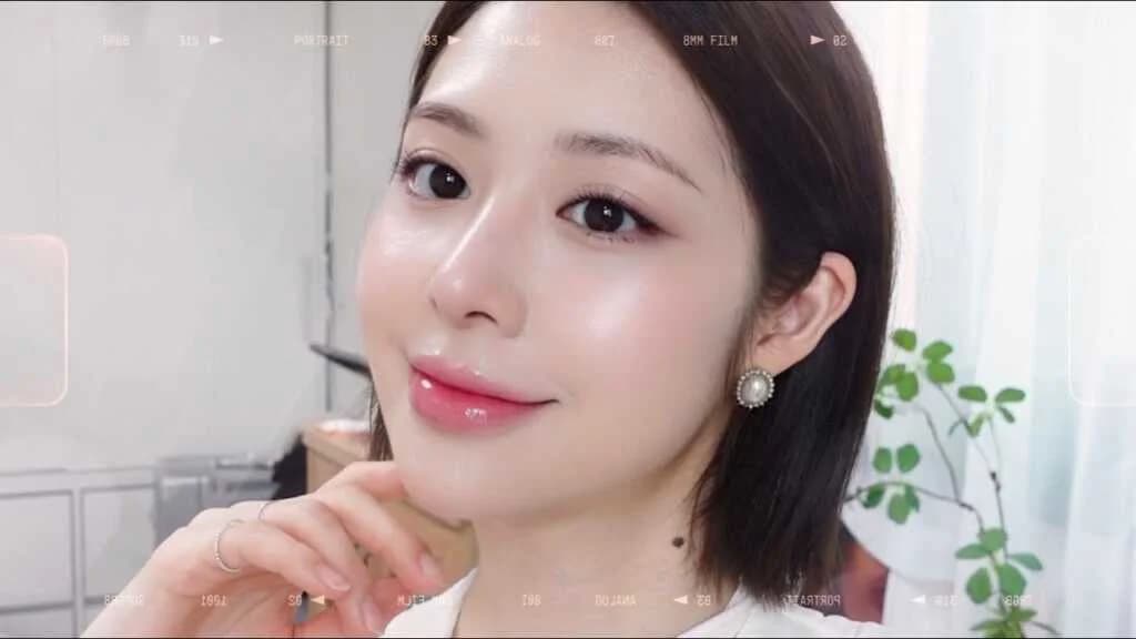 မိန်းကလေးတိုင်းနဲ့လိုက်ဖက်တဲ့ Simple Glow Makeup Look ပြင်နည်း