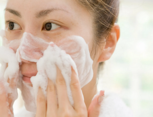 Dermatologists တွေအဆိုအရ Acne-Prone Skin တွေအတွက် အကောင်းဆုံးမျက်နှာသစ်ဆေးများ