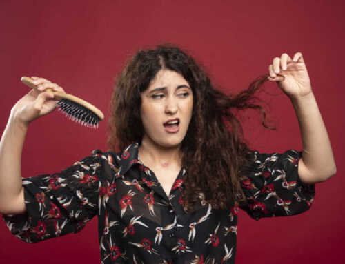 Frizzy Hair မဖြစ်အောင် ဘယ်လိုကာကွယ်ရမလဲ ?